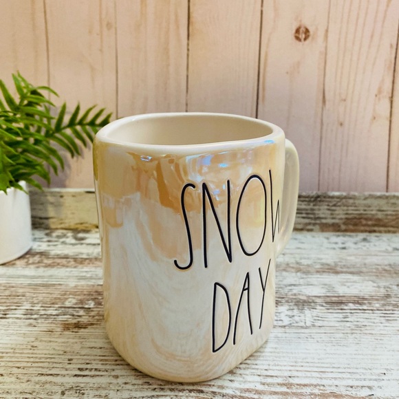 Rae Dunn SNOW DAY iridescent mug new - Picture 5 of 9